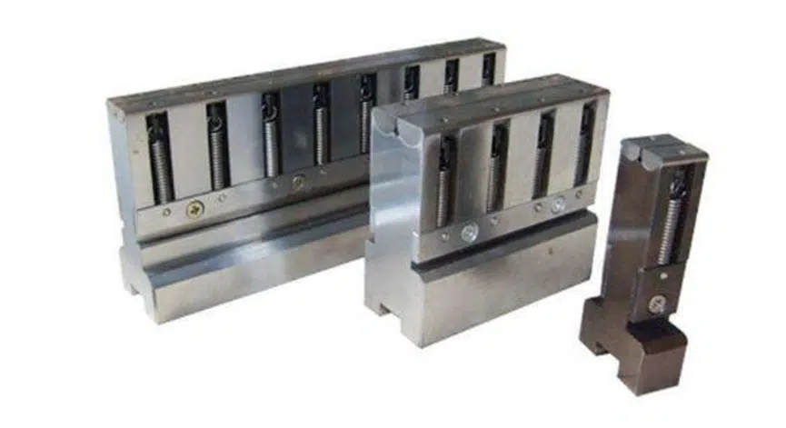 Types and uses of non-indentation bending tooling 3 curvatura