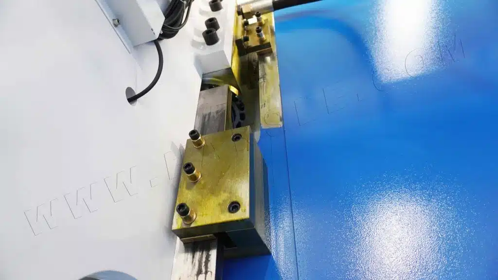 Several Guides When You Using Press Brake Machine 6 Several Guides When You Using Press Brake Machine