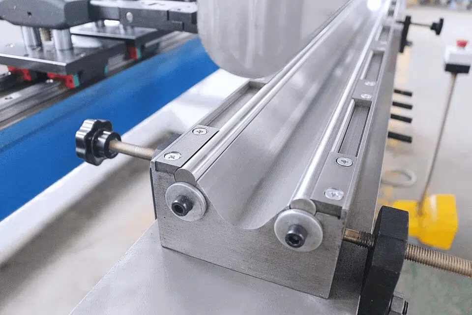7 Quick Tips Regarding Press Brakes Tooling 6 7 Quick Tips Regarding Press Brakes Tooling
