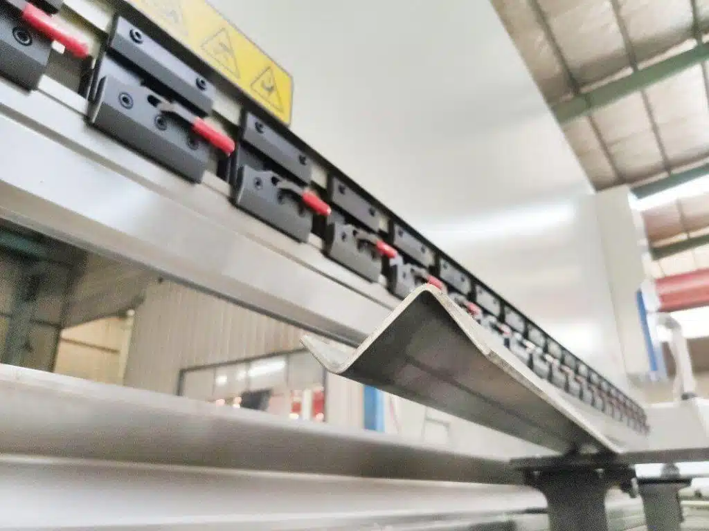 How to Choose The Hydraulic Press Brake 5 Bending Parts