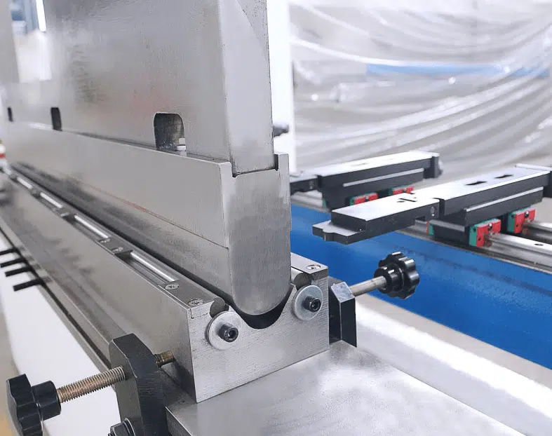 How Much do You Know About Press Brake Tooling Heat Treatment? 5 قناة الانحناء الأدوات